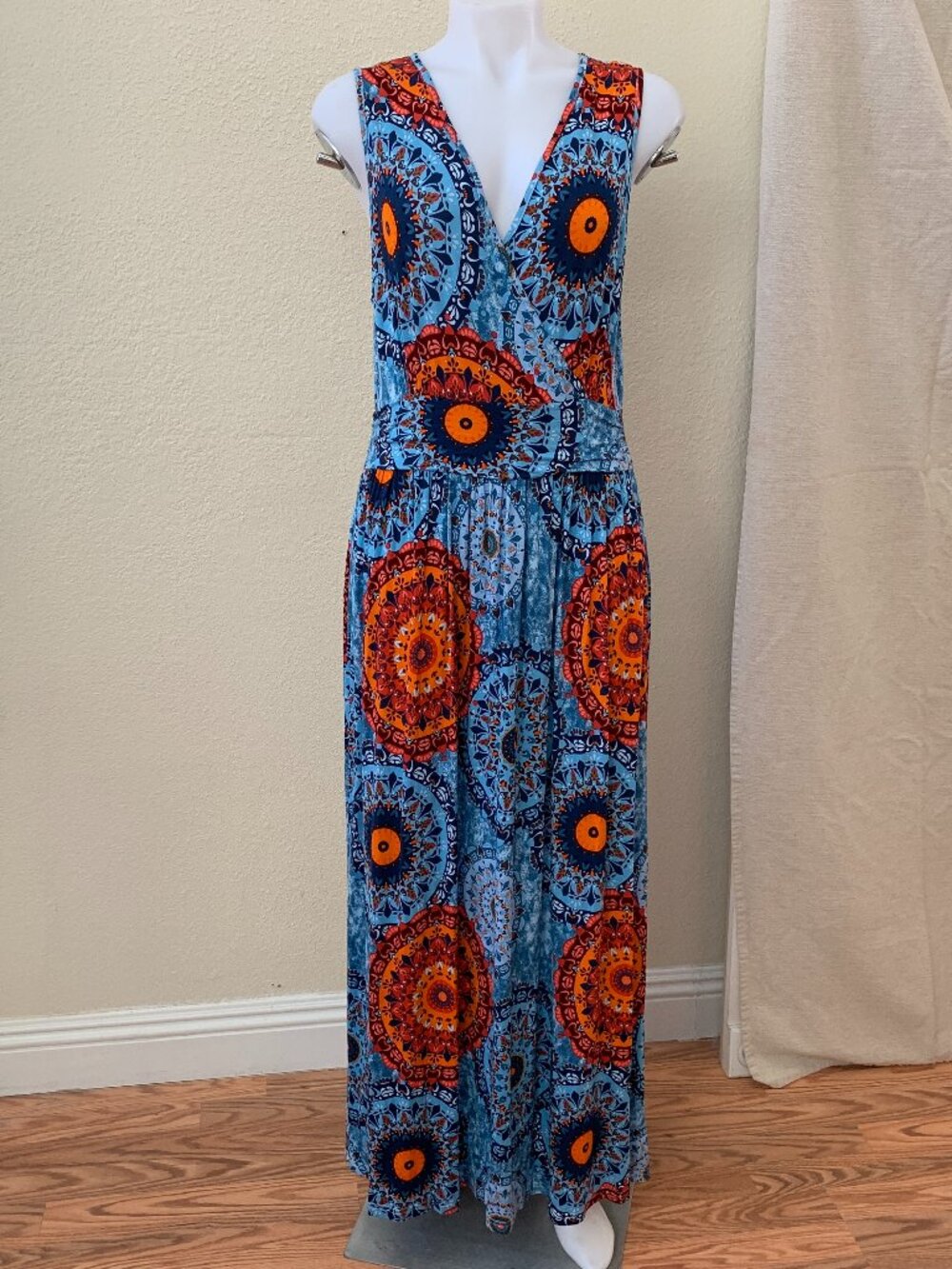 CATHY maxi dress vibrant circular geometric mandala print size L